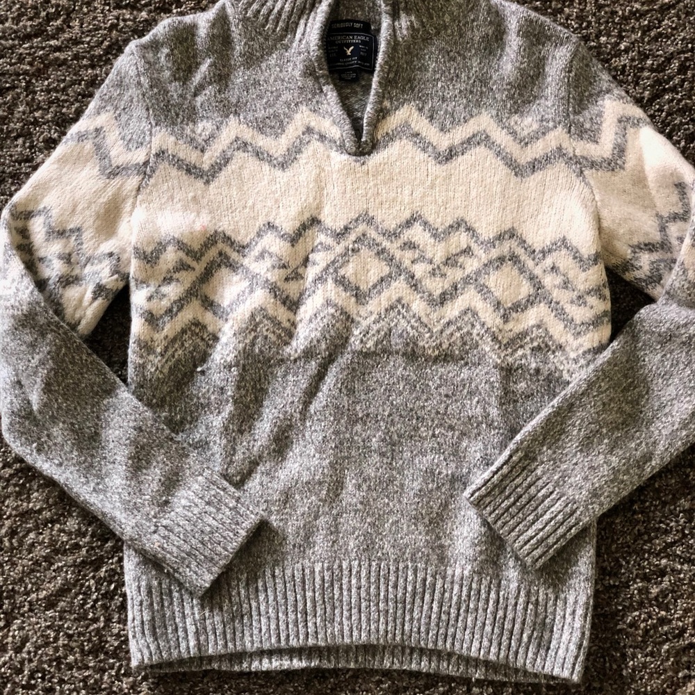 American Eagle mens Small wool sweater